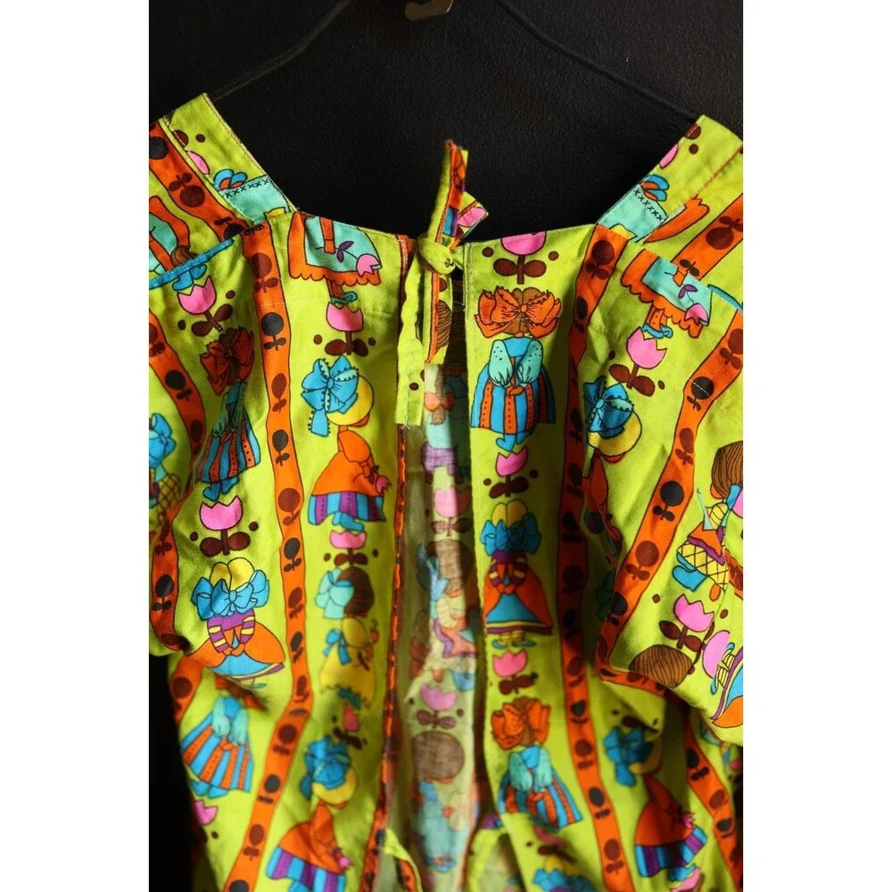 Vintage MCM 70s Design House Smock Apron Tie Artsy Painter Little Girl Print